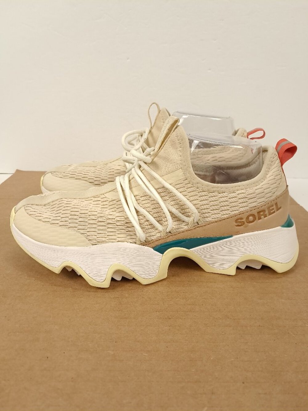Sorel Kinetic Impact II Lace Sneakers Women 9.5 Cream White Tan Shoes NL4953-165